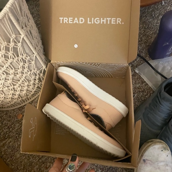 BRAND NEW Allbirds x free people Tree Pipers 8 sand camel sneaker - Picture 3 of 9